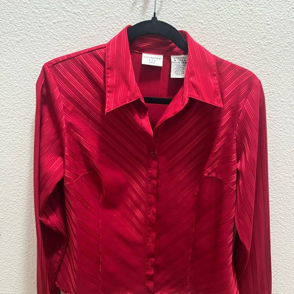 Covington Red Fitted Long Sleeve Button Down Shirt - Picture 1 of 4